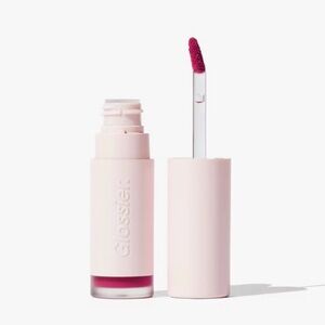 Glossier.
G Suit Soft Touch Lip Crème - Flip